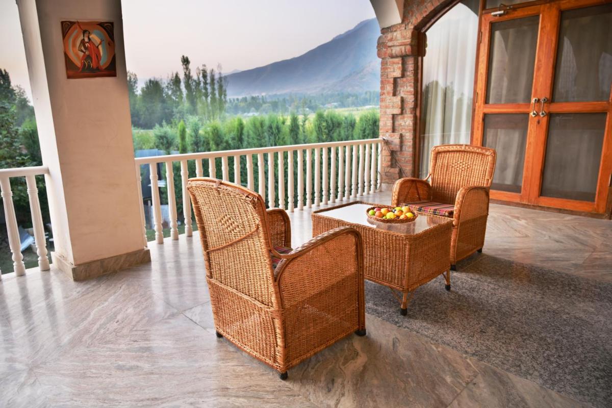 Suitetrails - The Country Hills Villa