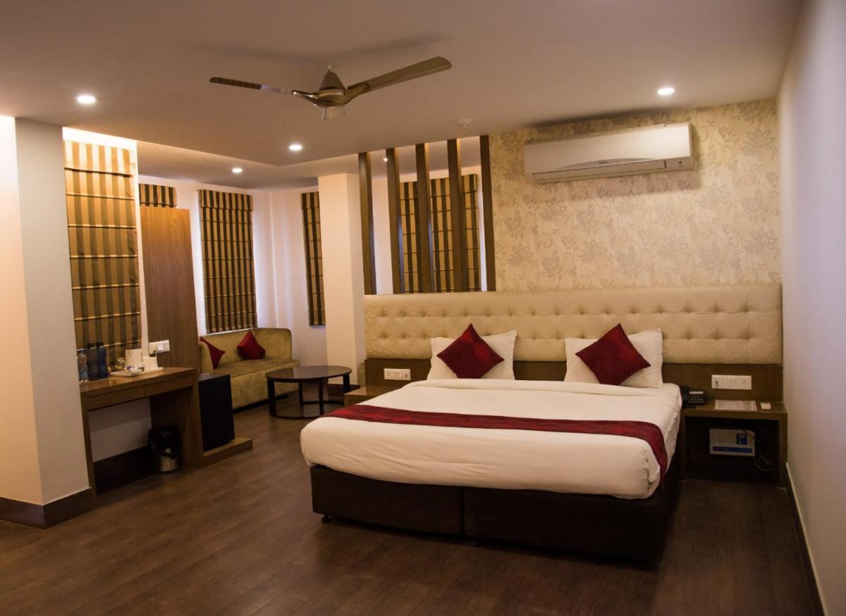 Hotel Sandstone INN - Housity