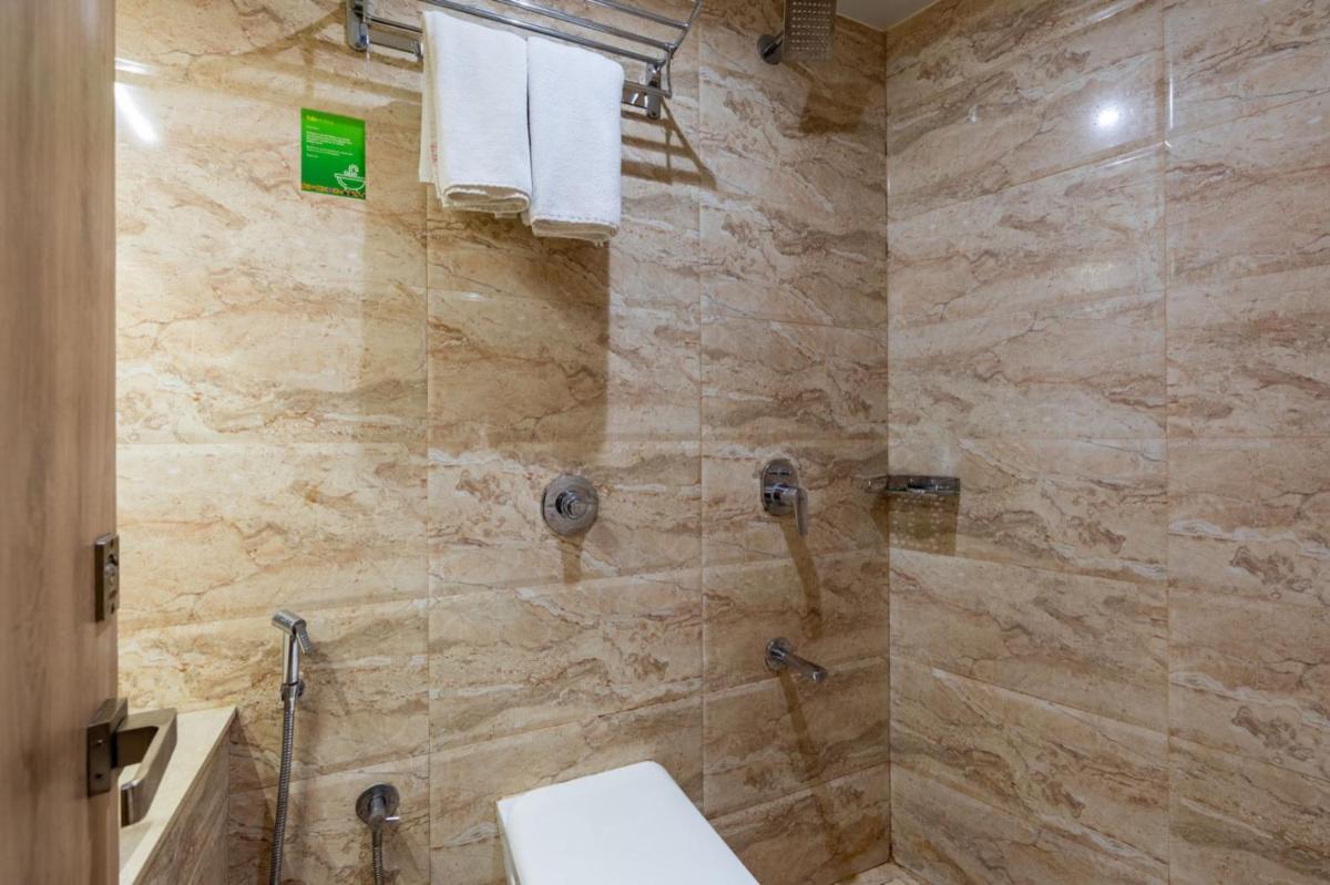 LOTUS GRAND HOTEL MUMBAI - Housity