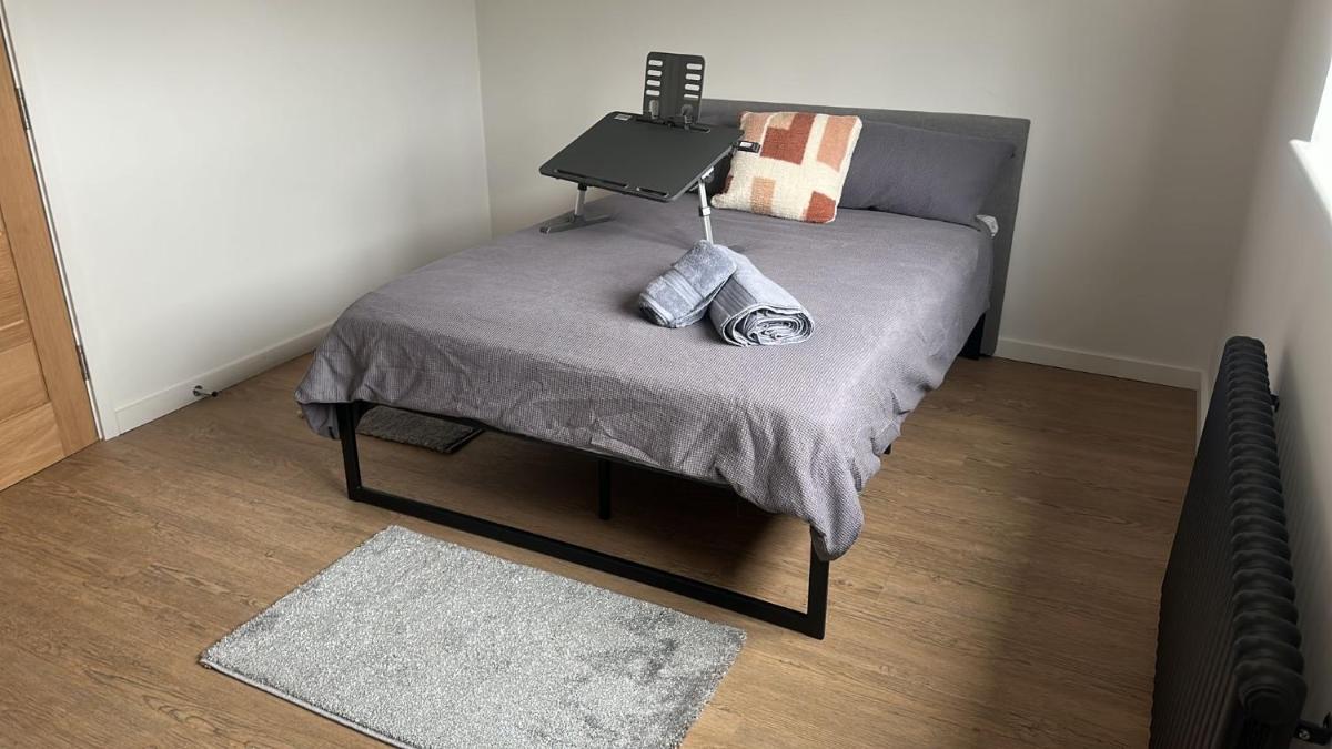 Grendon Close Near to Gatwick Airport - Housity