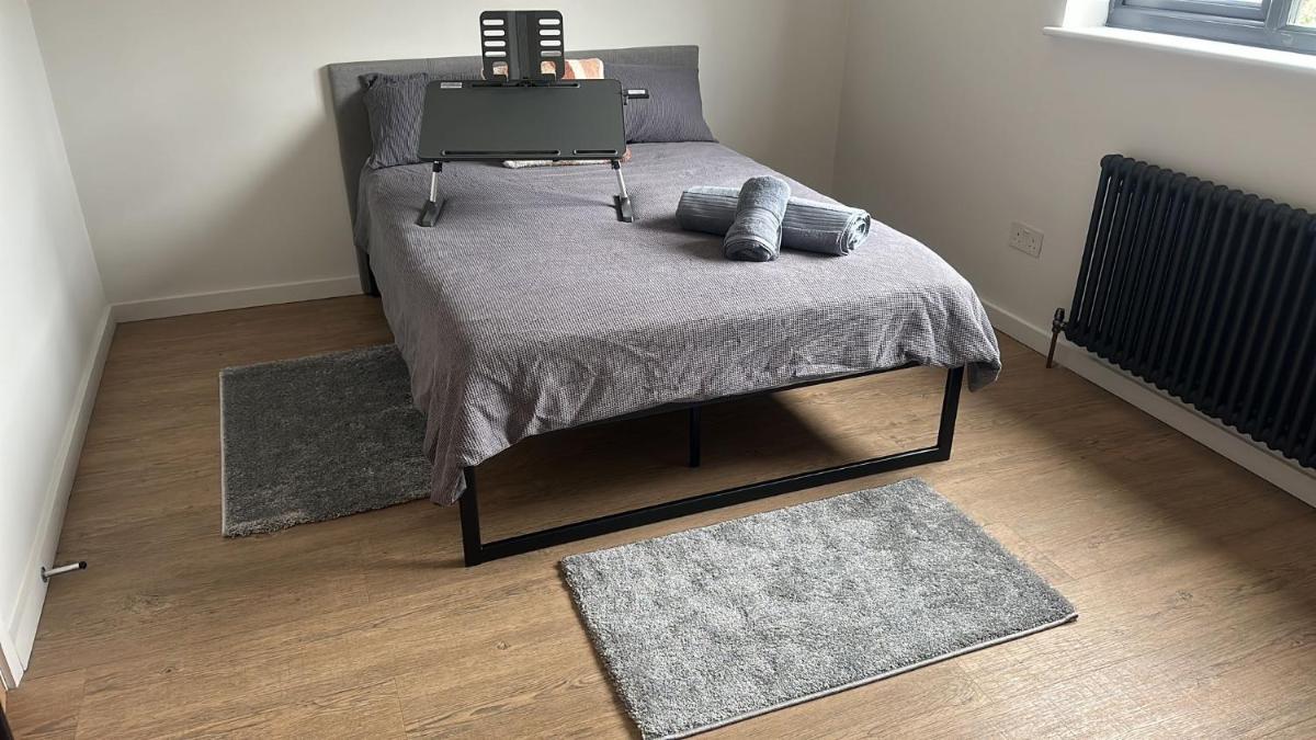 Grendon Close Near to Gatwick Airport - Housity