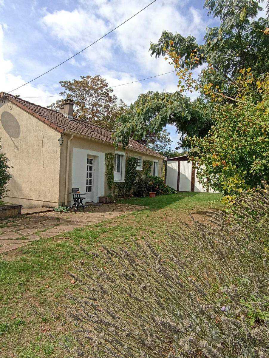 Maison de village en bord de rivière - Housity