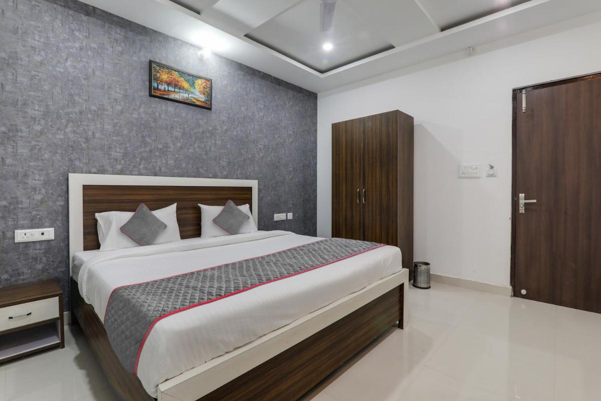 Collection O 81461 Vinyak Hotel And Guest House - Housity