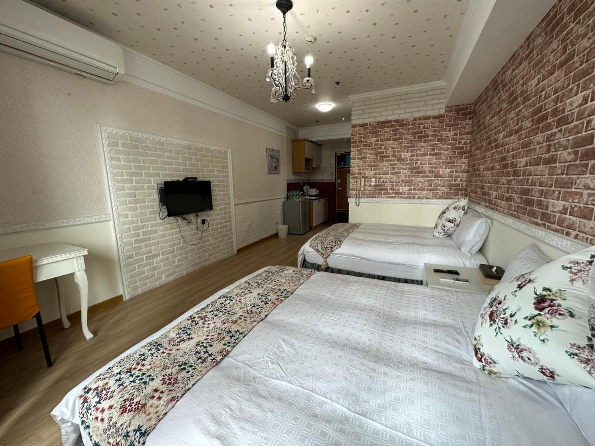 CT Theme Suite - Housity