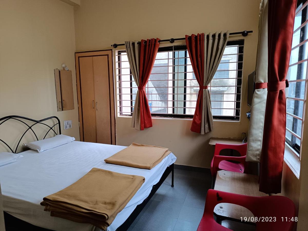 Shanthi Comforts - Housity