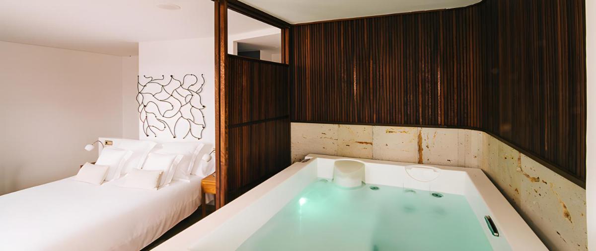 Hotel Rural Quercus Tierra - Housity
