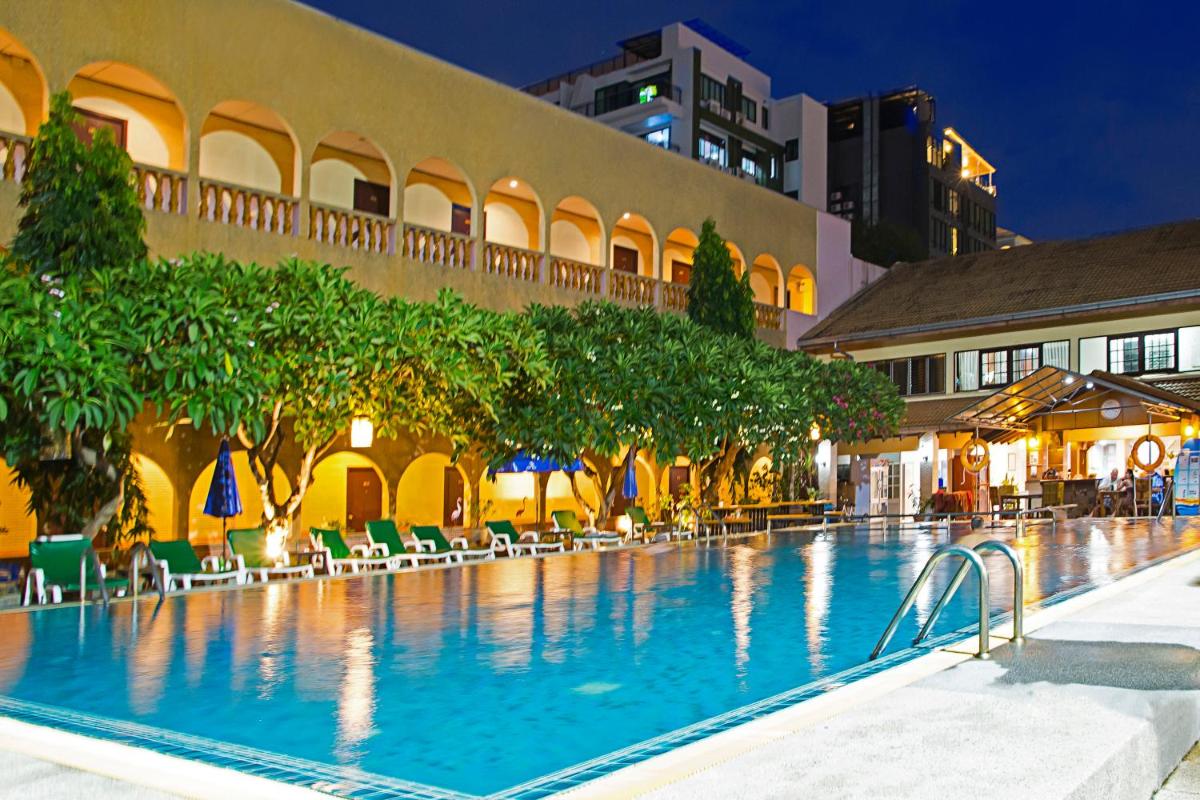 S Lodge Pattaya formally Sabai Lodge - Housity