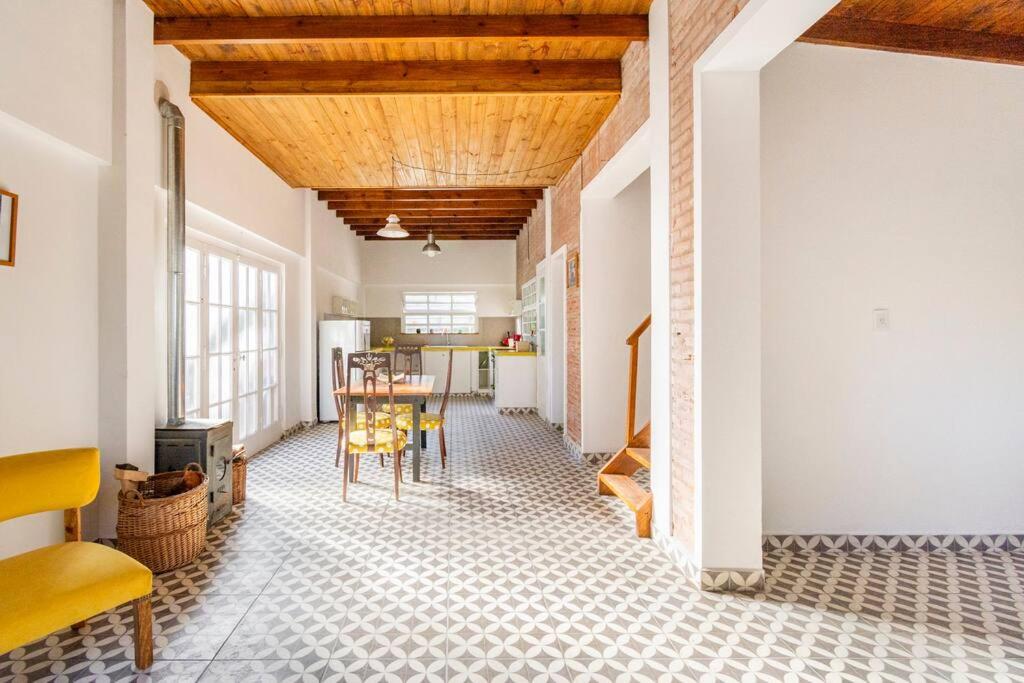 Duplex 6 huéspedes , Piscina,acepta mascotas, Casa Mercurio LGBTQ friendly - Housity