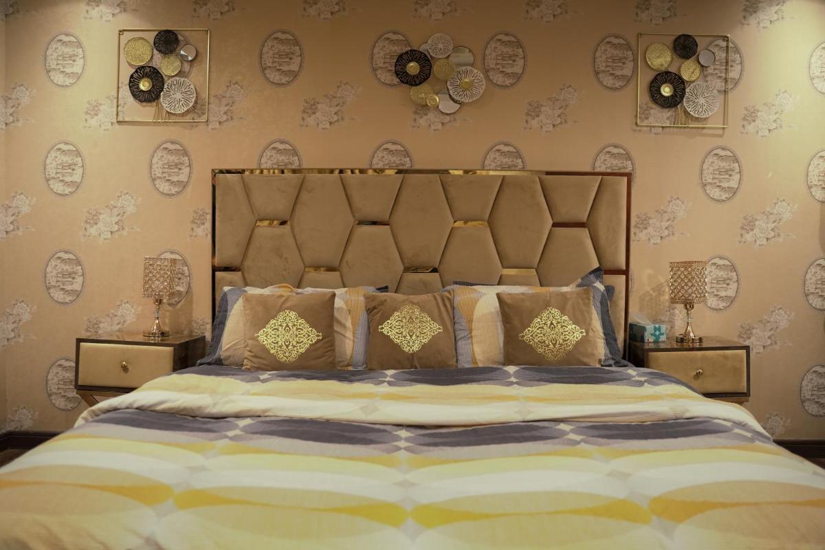 Suitetrails - Luxury 1 Bedroom Apartment Gold Crest Mall And Residency DHA