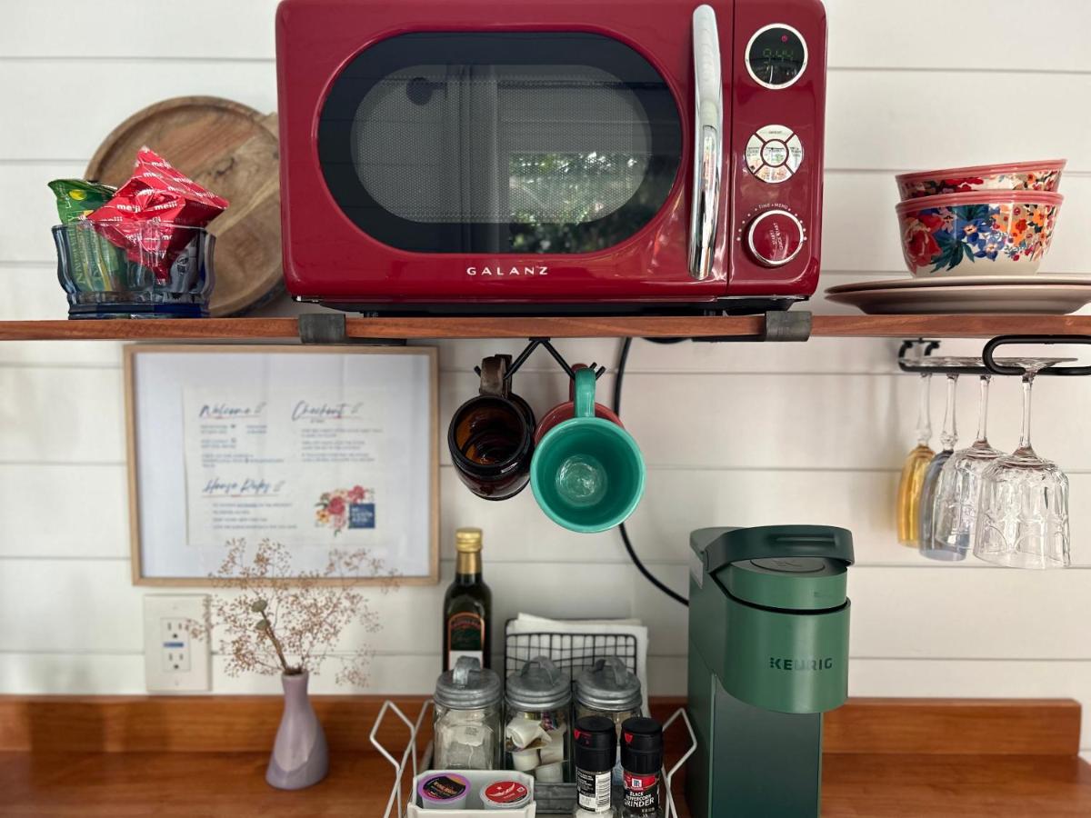 Entirely Private Tiny Home - 1 Mile to UF - Housity