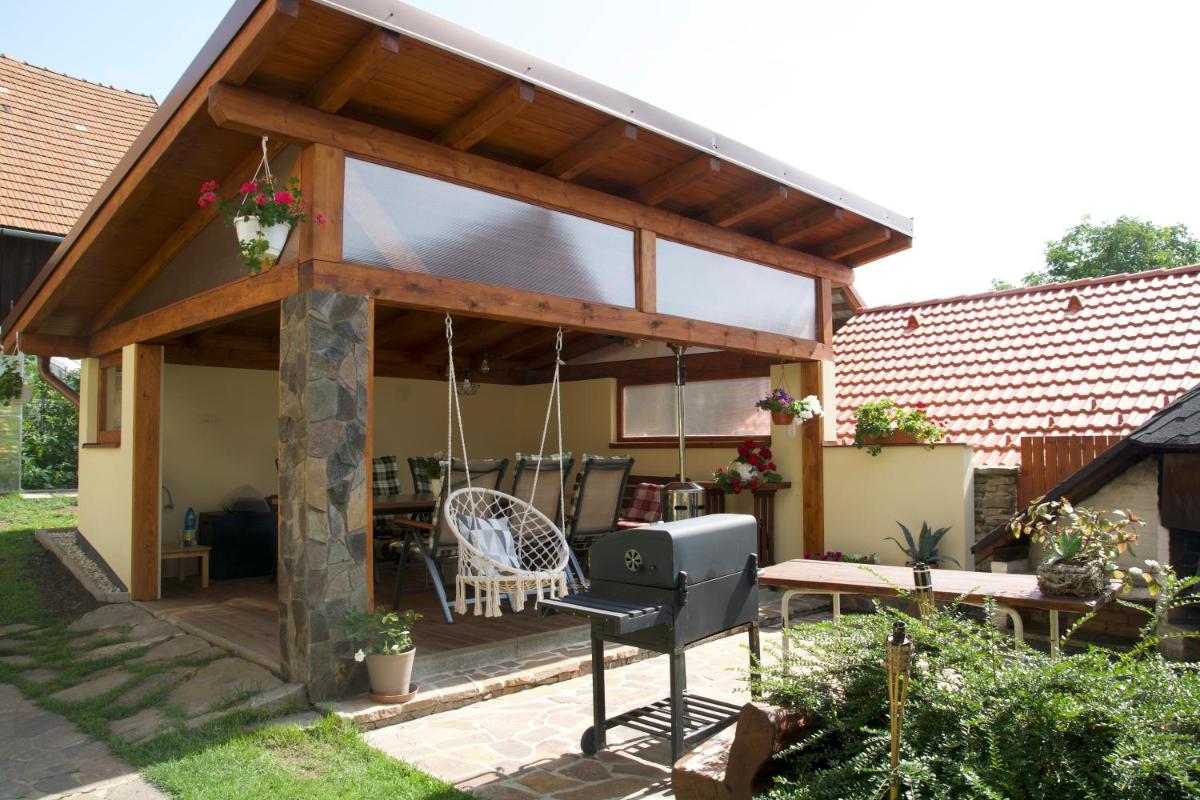 Žltý domček - Apartmán Švábovce - Housity