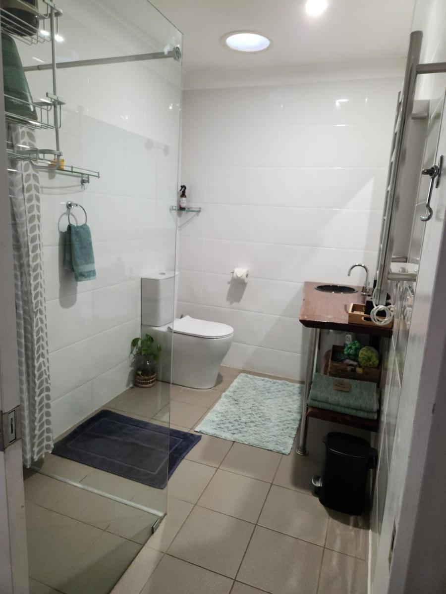 Figtree Cottage - Homestay - Yeppoon - Housity