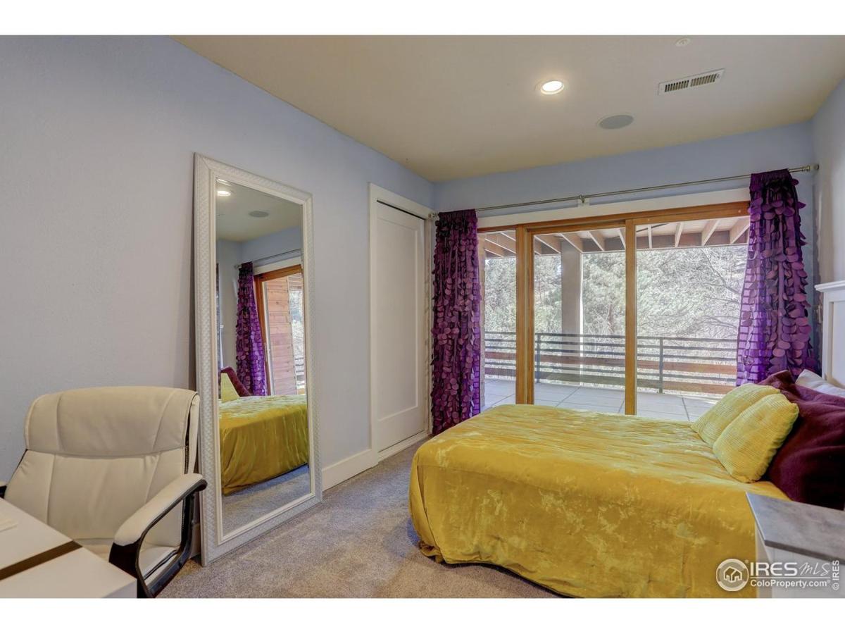 Sunshine Daydream Boulder Mountain Home - walk to Pearl St. / hiking - Housity