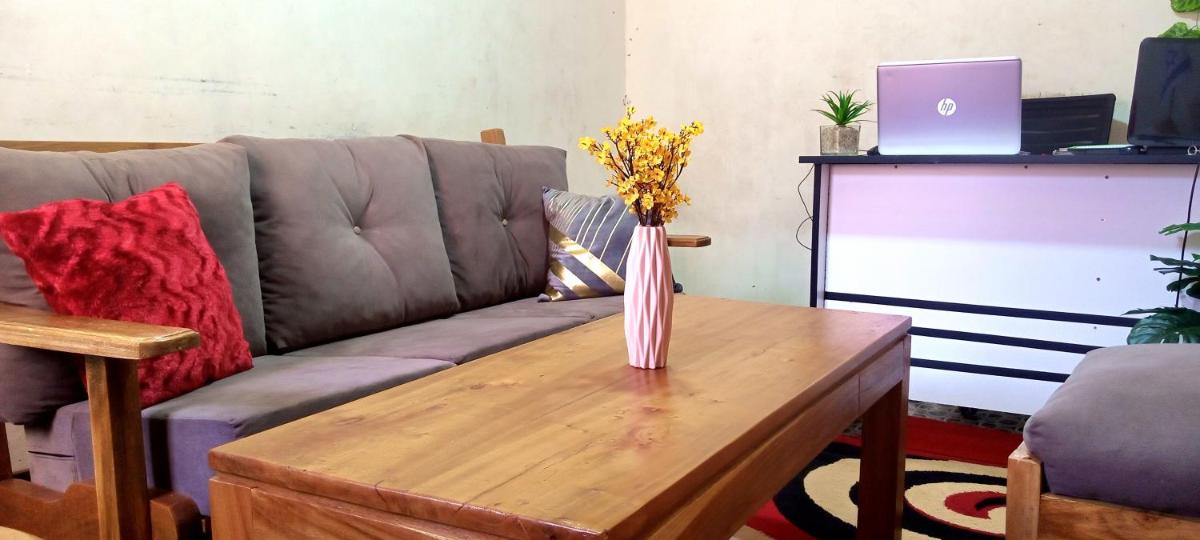 Suitetrails - Splendid Homes, Chuka