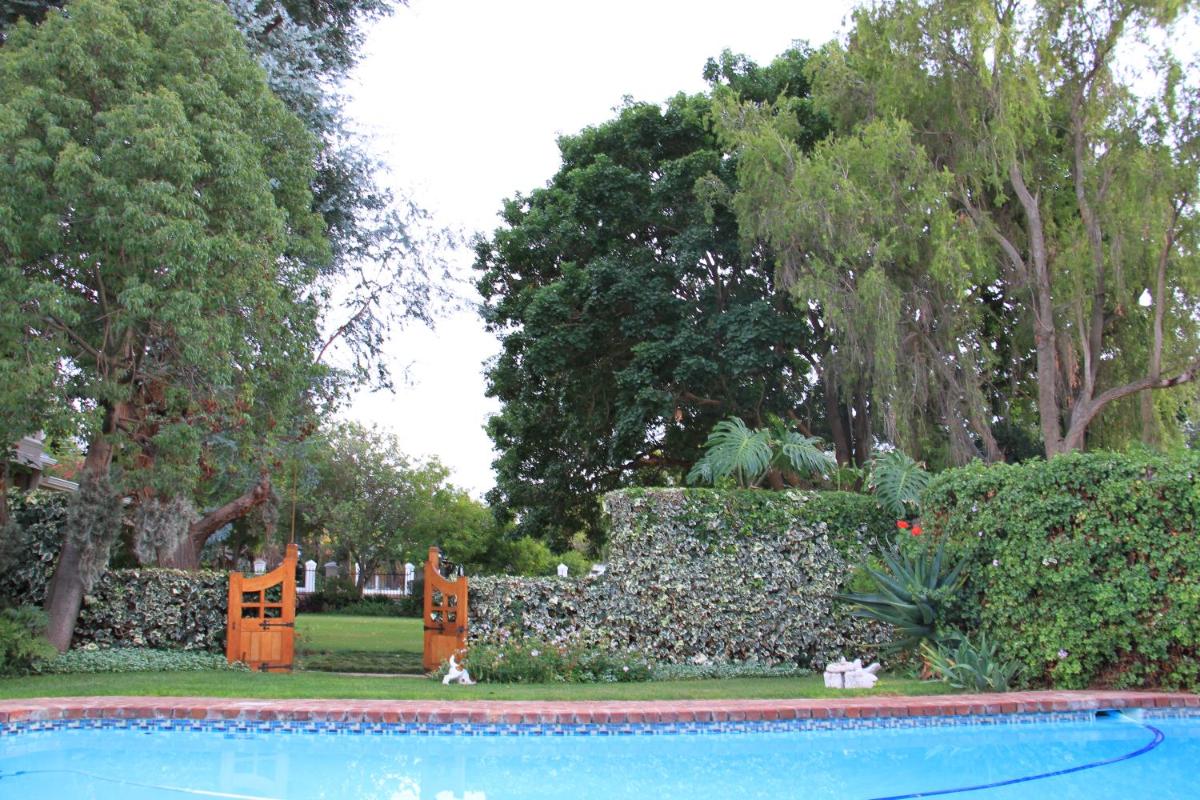 La Pension Guest House - Housity