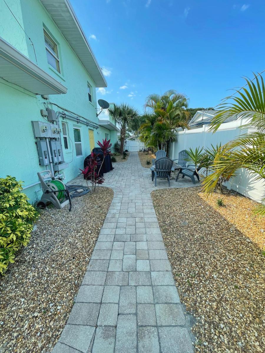 Cozy Canaveral Cottages - Housity
