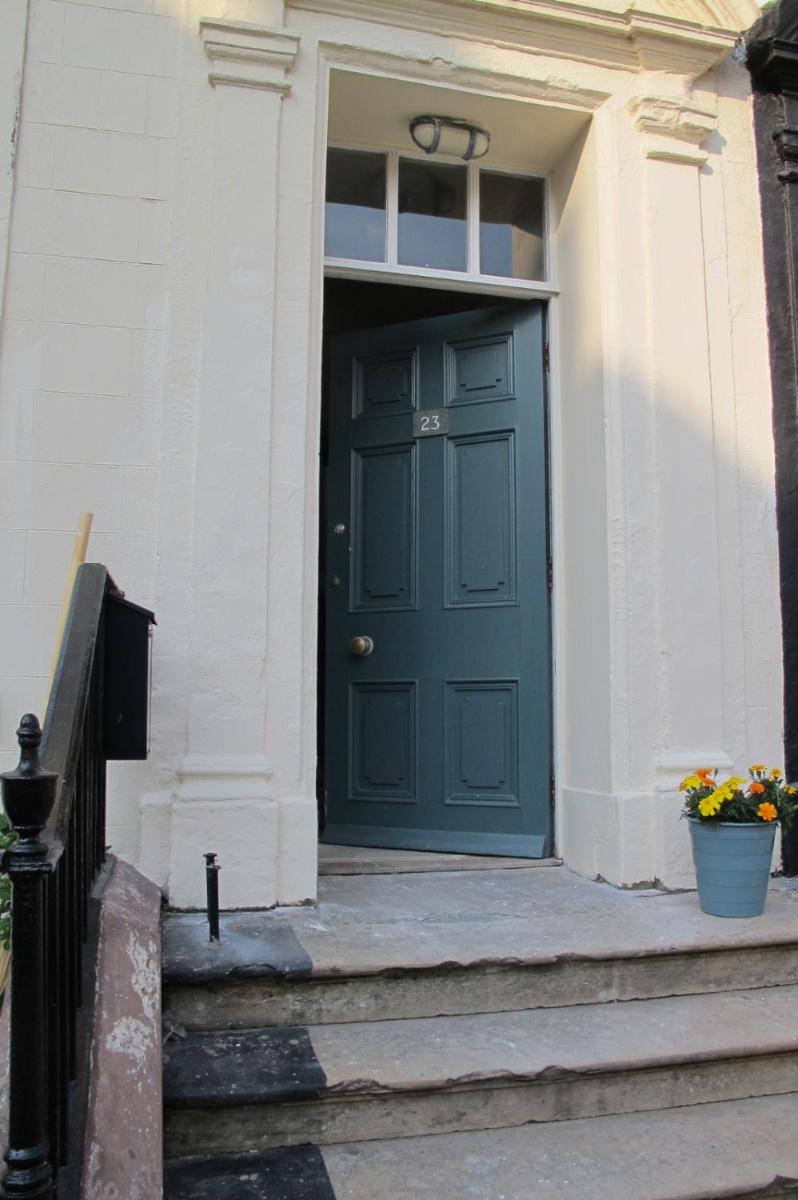 Hinde House - Central Georgian Gem - Housity