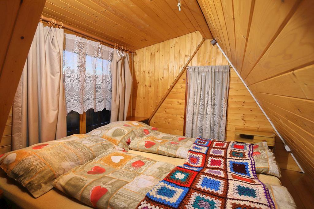 Chatka víkend - Kysuce - Housity