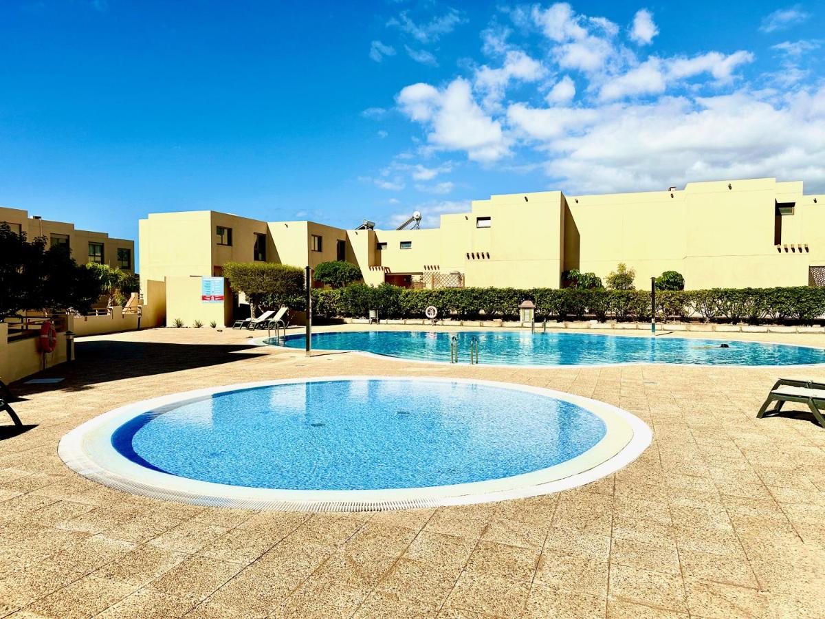 250m to Beach, Family Pools, Fiber Wi-Fi & BBQ - Housity