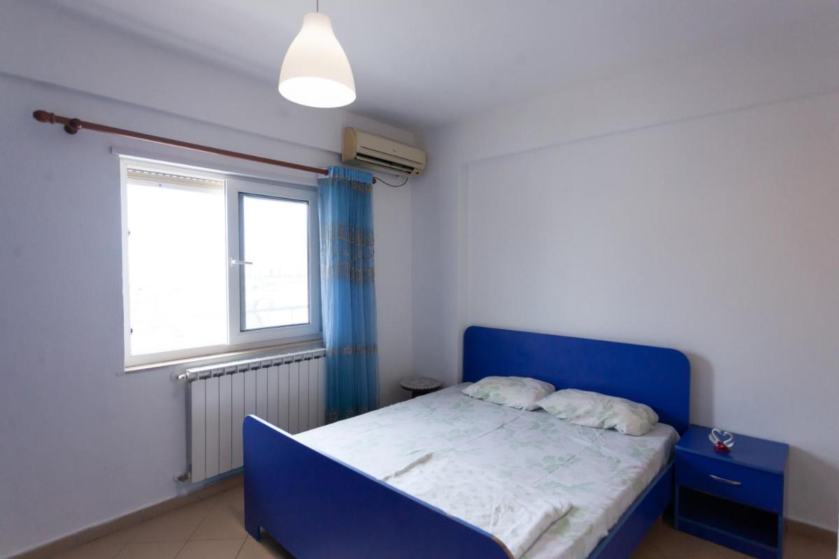 Sea View Holiday Apartment in Durres Center - Housity