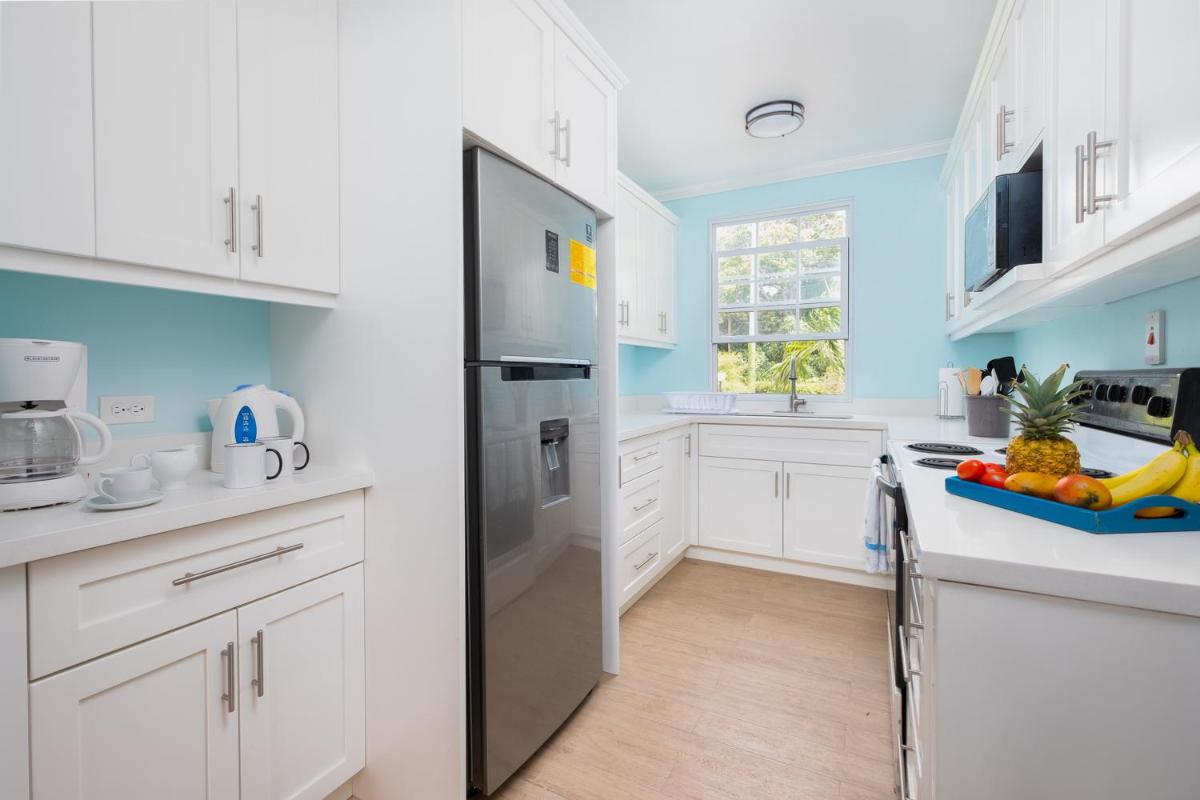 Jamaica Time Driftwood at Sea Palms 3BR 3BA Condo in Ocho Rios with Pool and Beach Front with Views ONLY 10 Mins from Ochi Intl Airport Direct flight from Miami - Housity