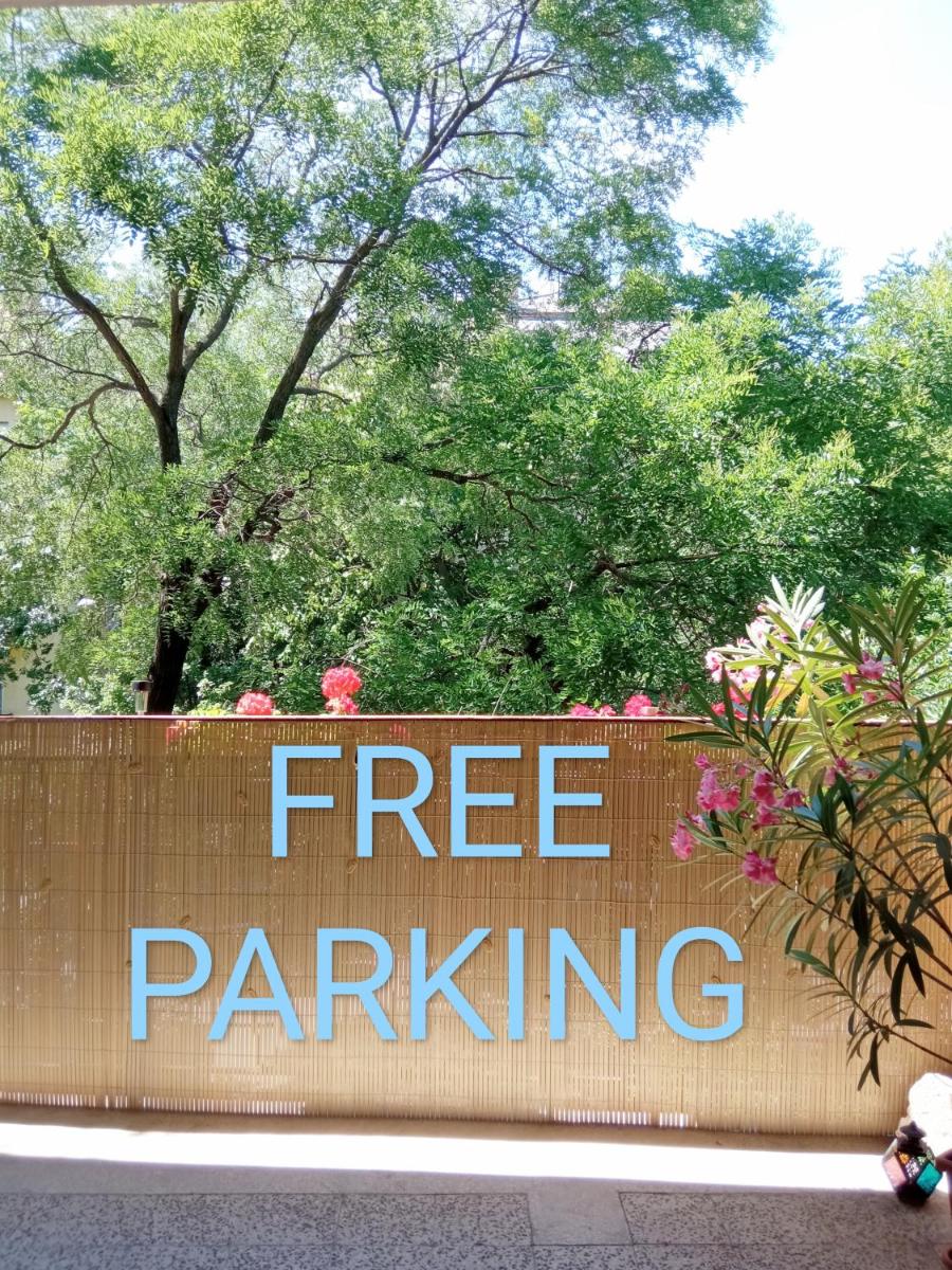 Free parking, Balcony, near to city park - Housity