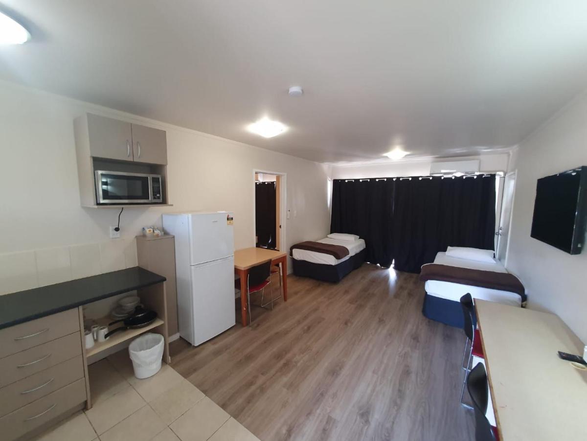 Suitetrails - Ascot Epsom Motel