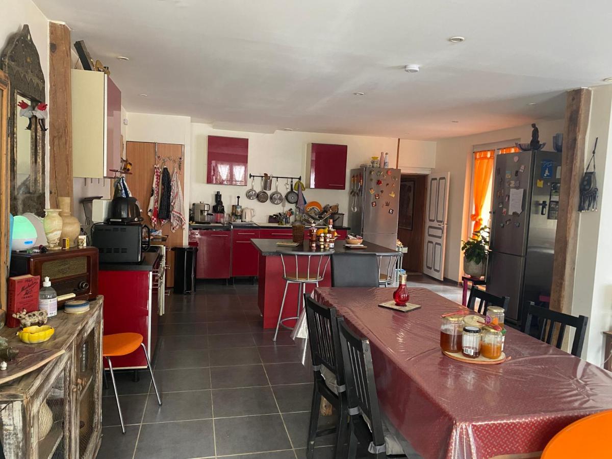 CHAMBRE D HOTES CHEZ DANY MAOWMAOW ET GARFIELD - Housity