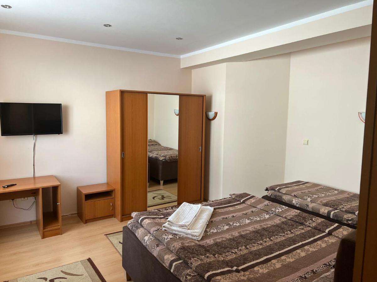 Hotel Felix - Housity