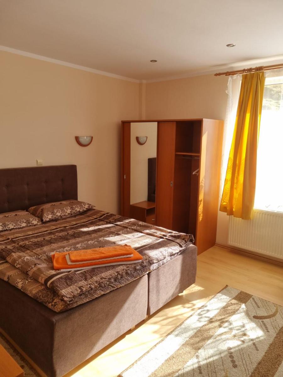 Hotel Felix - Housity