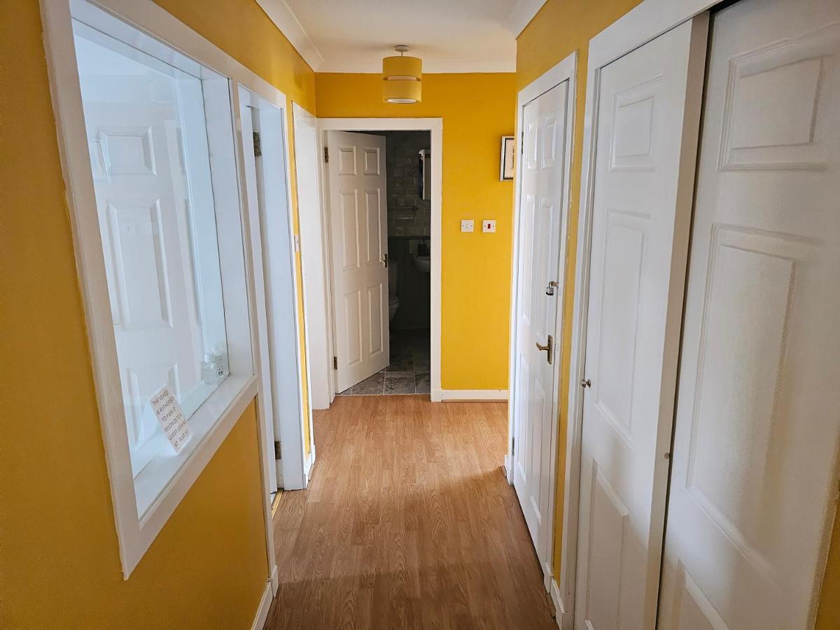 Snug - Colquhoun Square Apartment - Housity