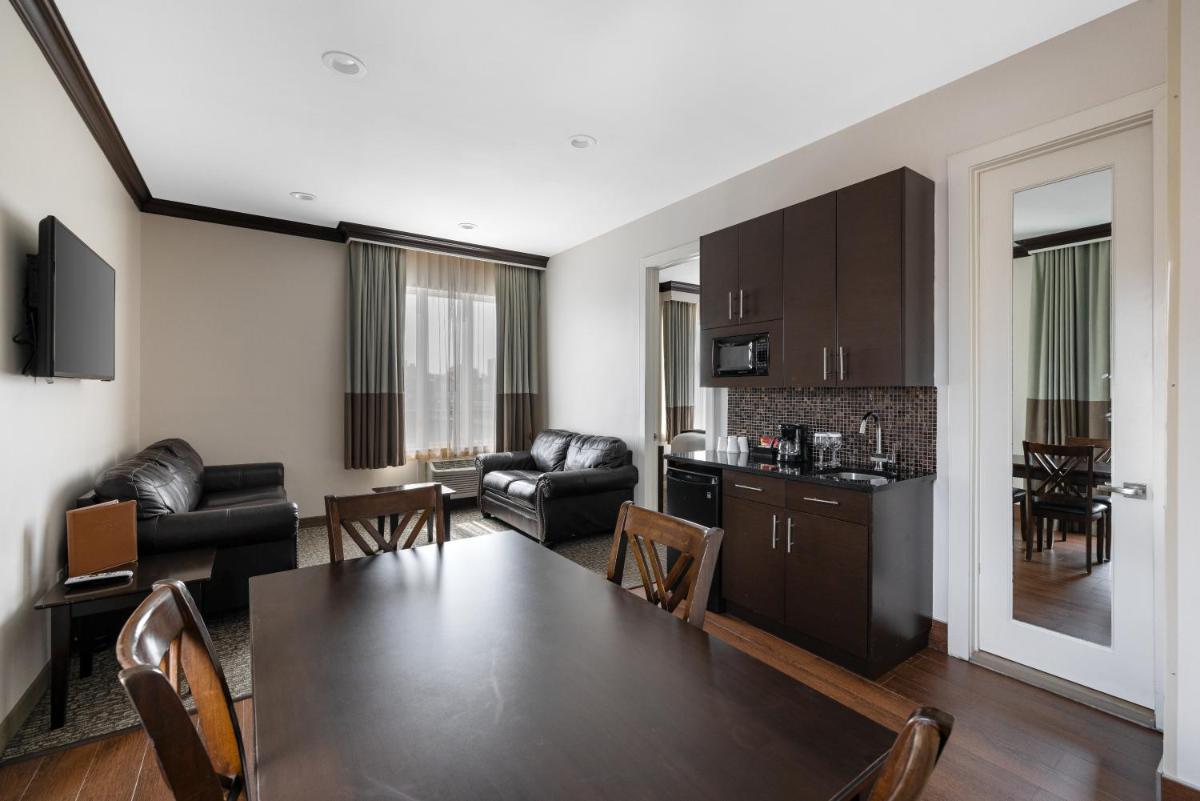 Aura Hotel Brooklyn - Hizvo