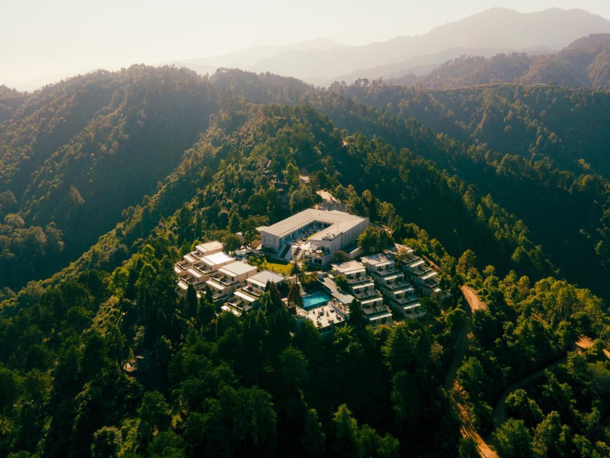 The Terraces Resort and Spa - Housity
