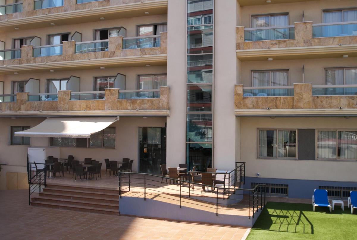 Un balcón o terraza de BQ Andalucia Beach Hotel