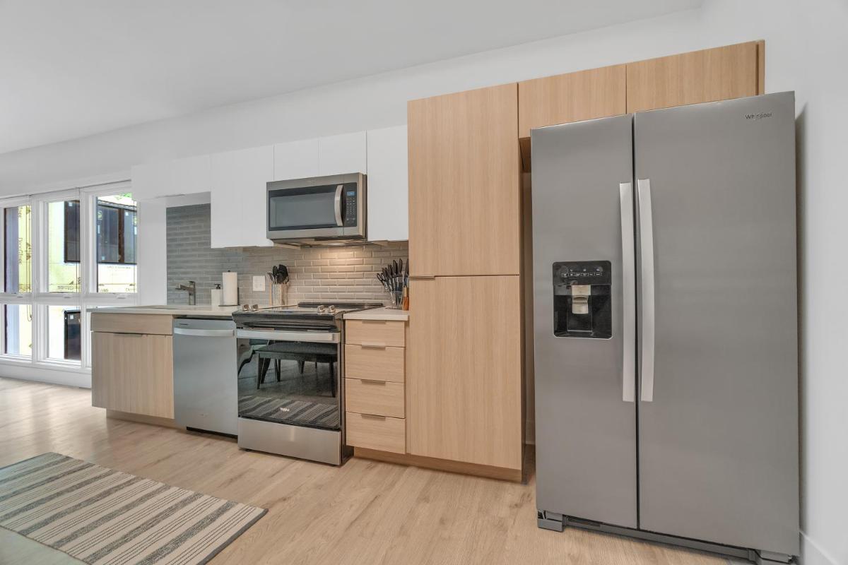 Chic 1-bed in Vibrant Optimist Park apts - Housity