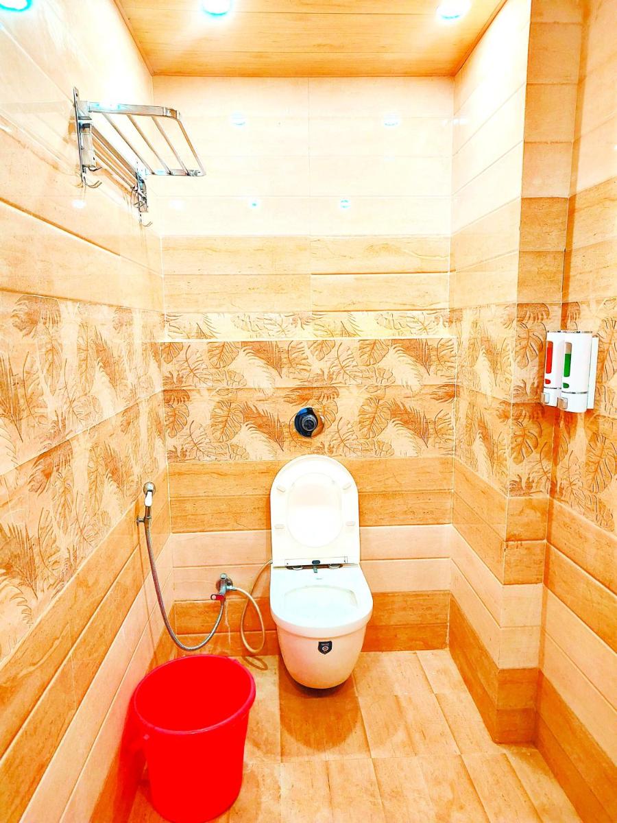Neelkanth Hotel - Housity