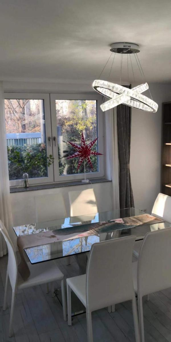 Traumhafte Ferienwohnung mit drei Schlafzimmer - Housity