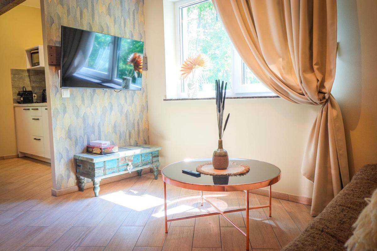 Amber House Deluxe - Housity