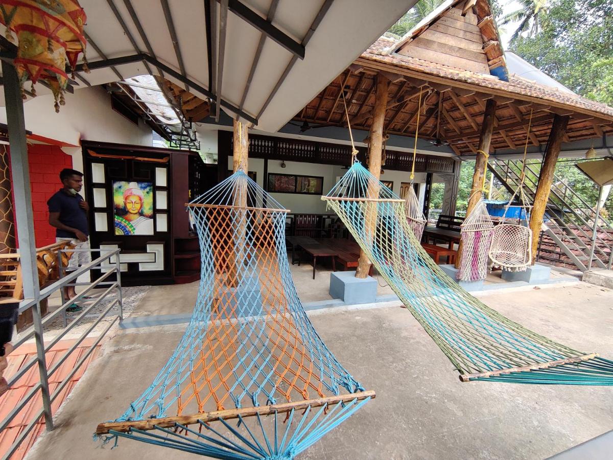 Munroeisland Backwaters Homestay - Housity