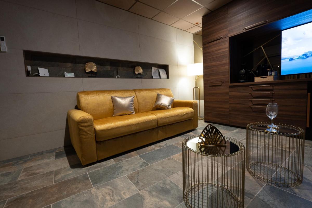 CARACALLA PRIVE - Chambres d'hôtes avec Piscine, Jaccuzi et Hammam privatifs - Housity