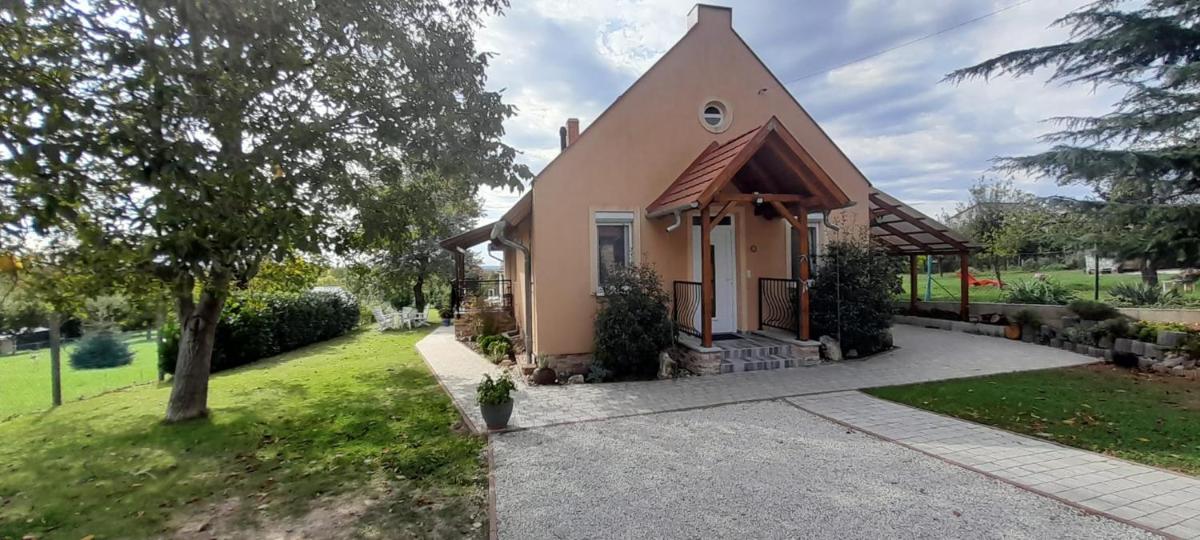 Gyöngyvirág apartman delux - Housity