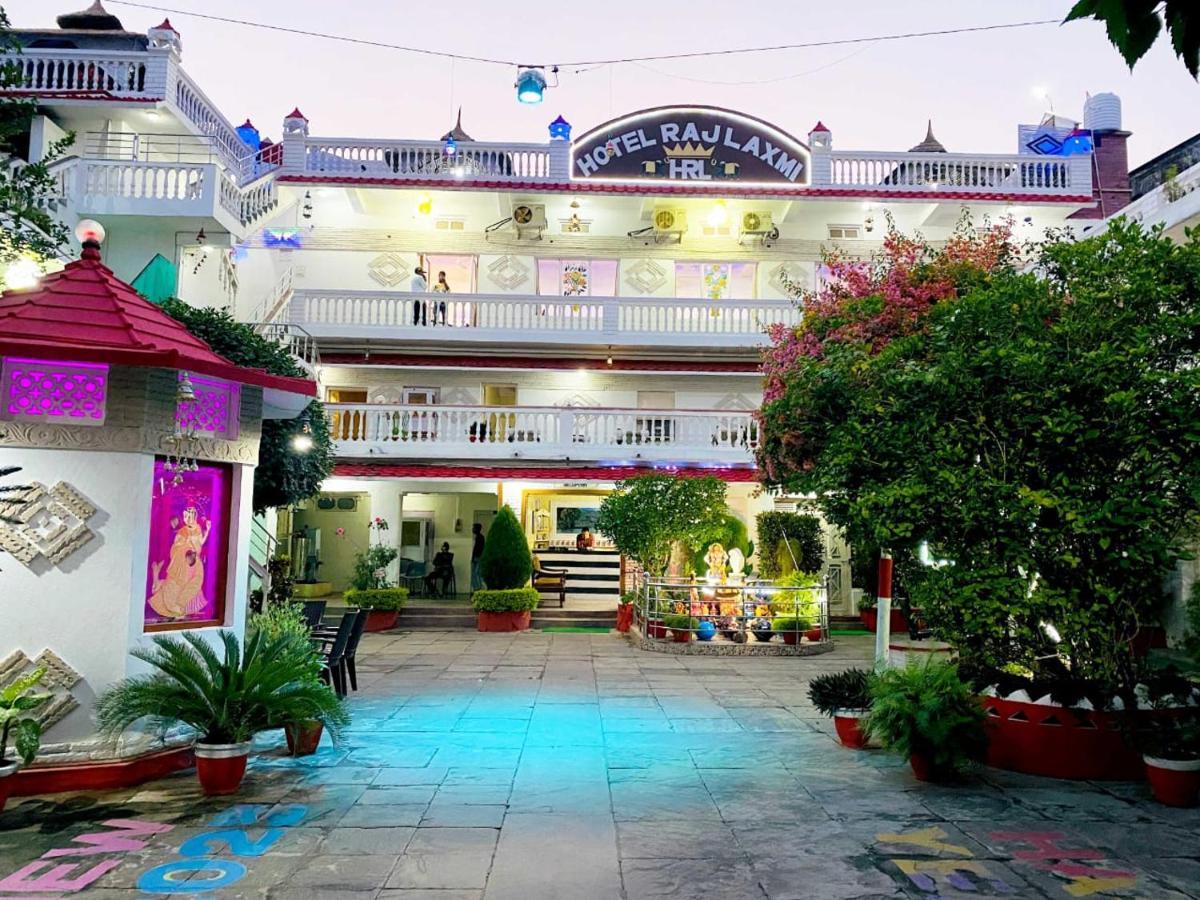 RAJ LAXMI HOTEL - Housity