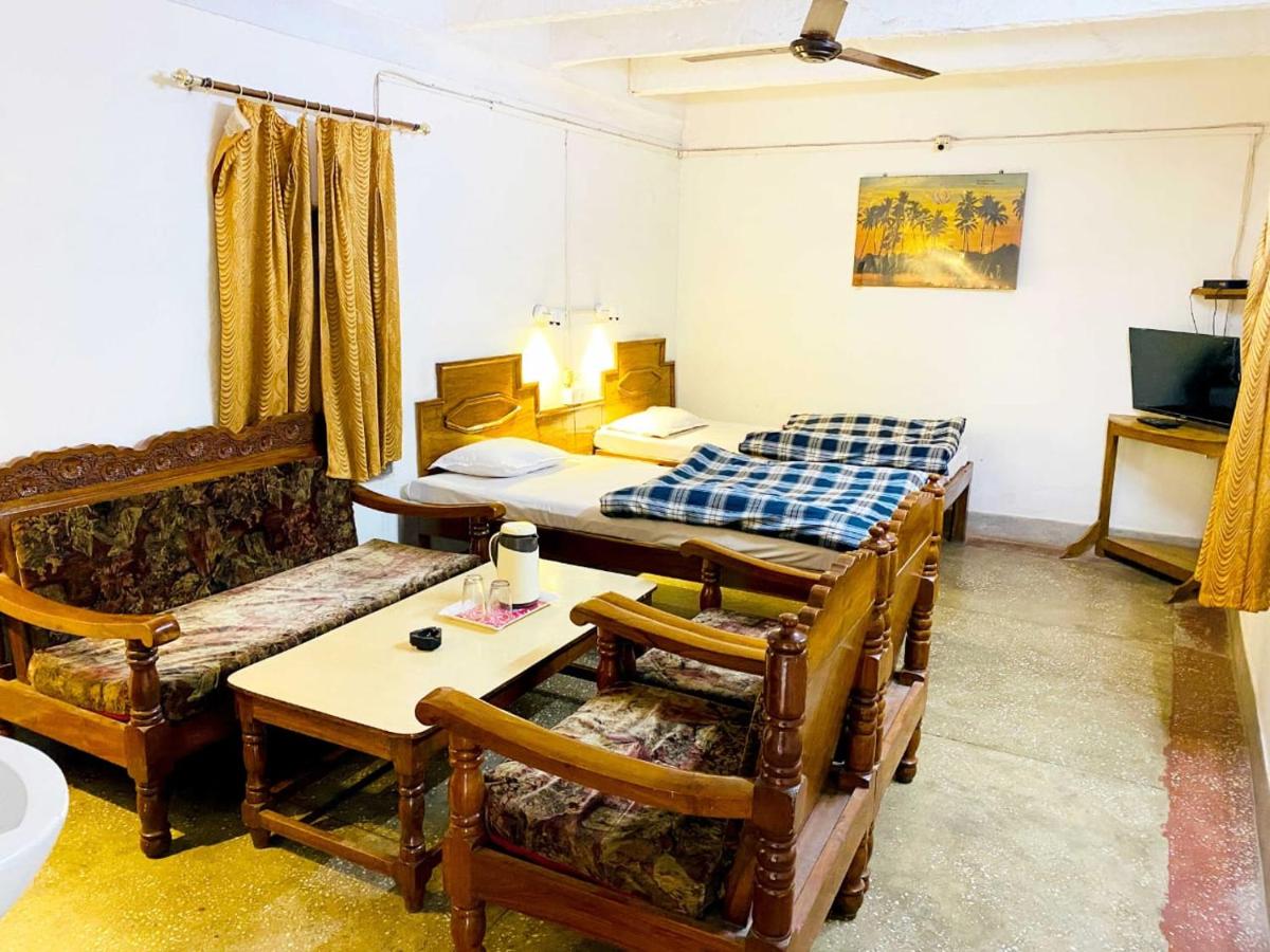 RAJ LAXMI HOTEL - Housity
