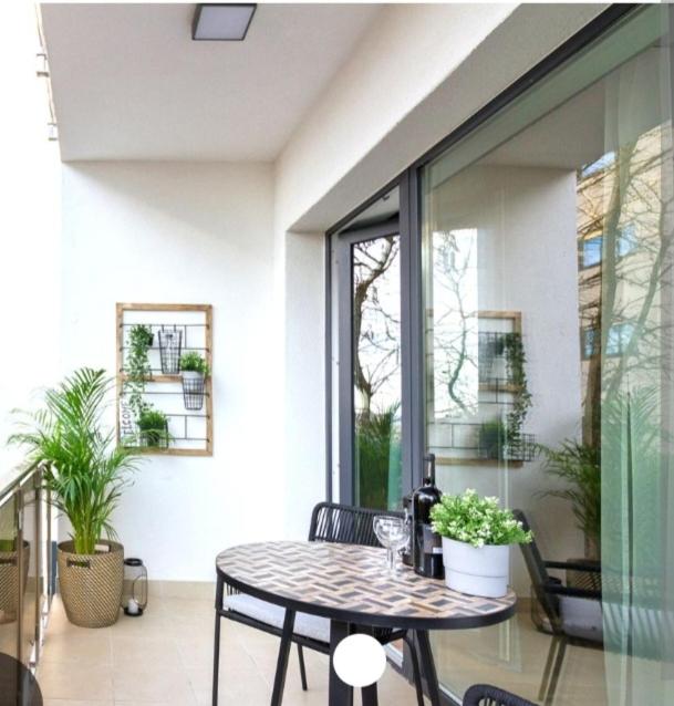 Mega Mall Monza National Arena Apartment - Housity