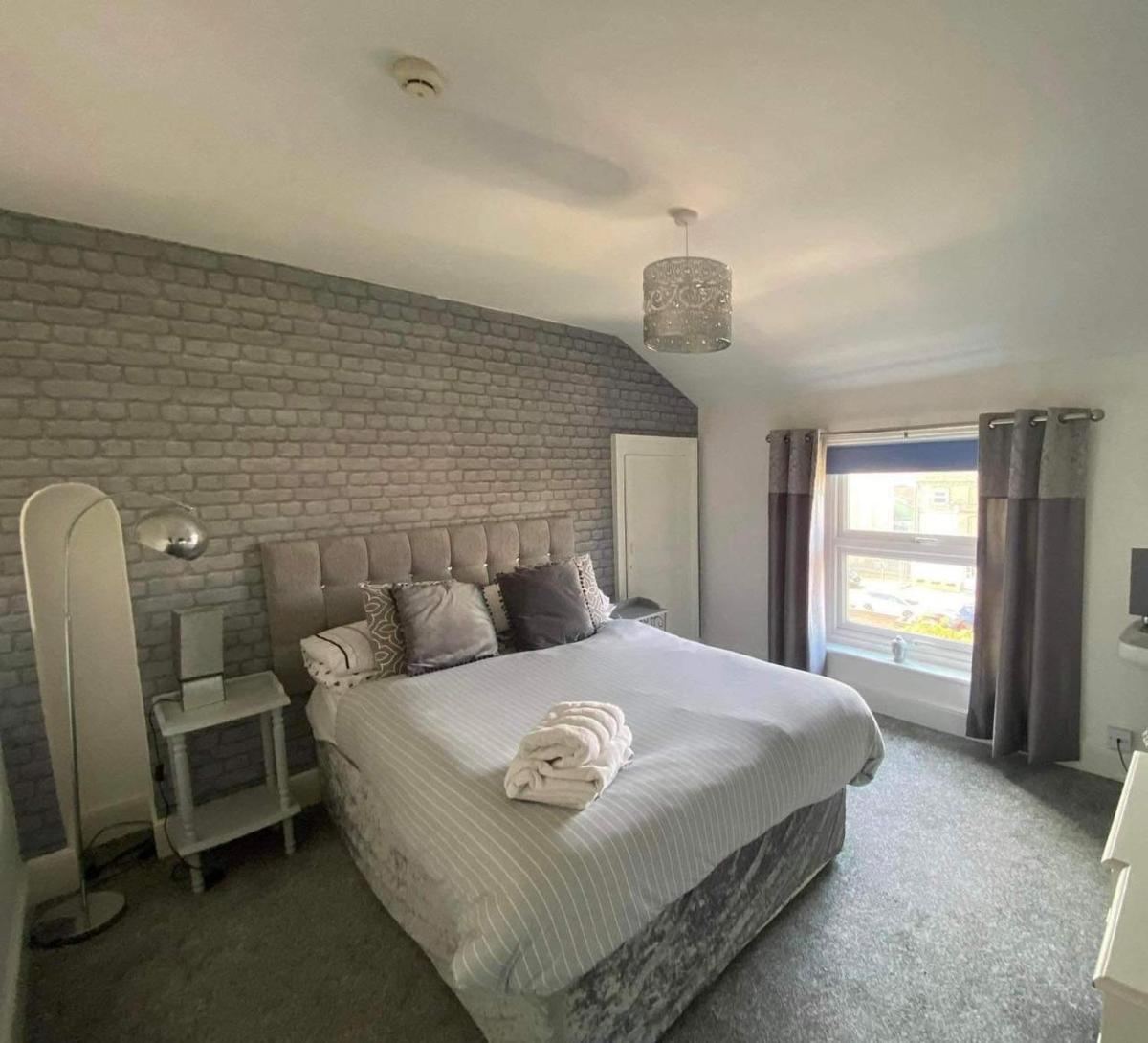 The Beach House - Housity