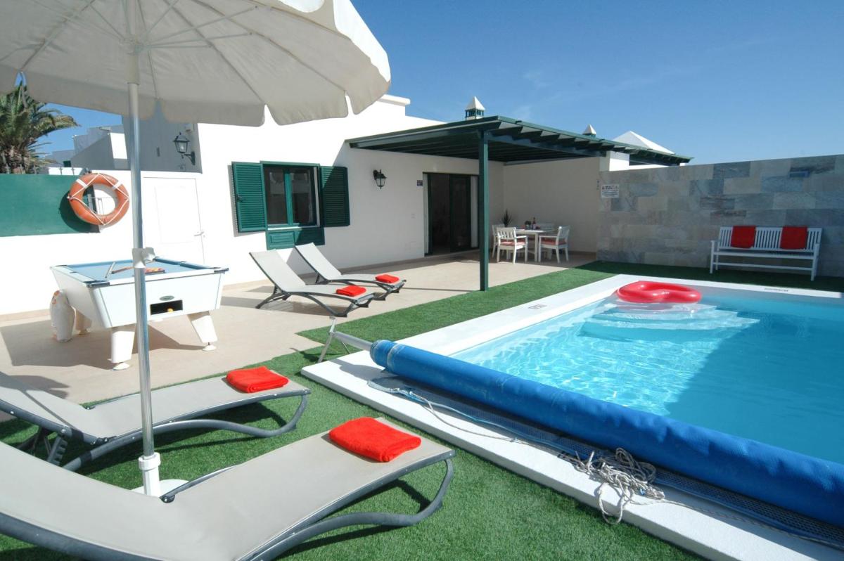 Villa Malva Azul - Lovely 2 Bedroom Villa - Perfect for Smaller Families - Pool Table - Housity