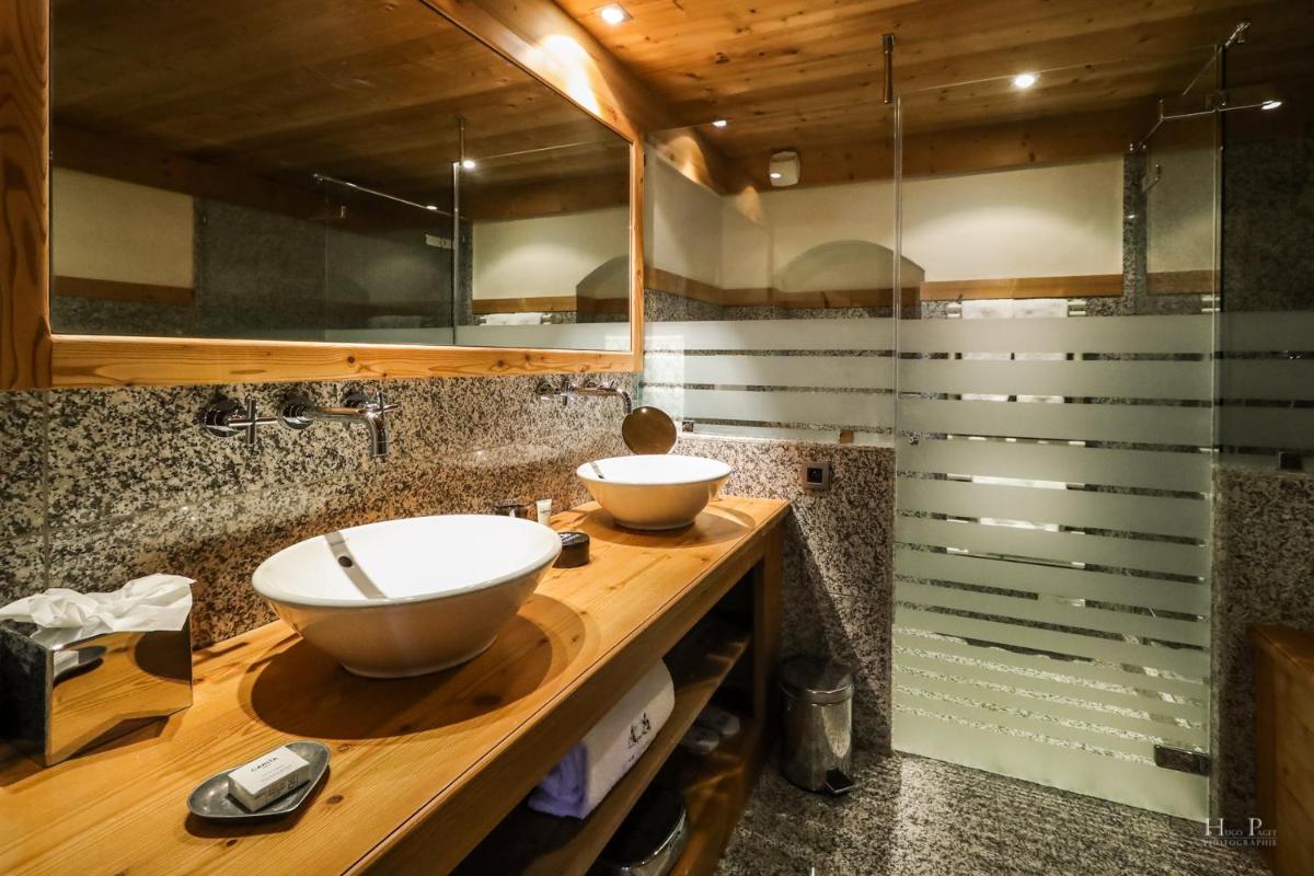 Salle de bains dans l'établissement Fer à Cheval