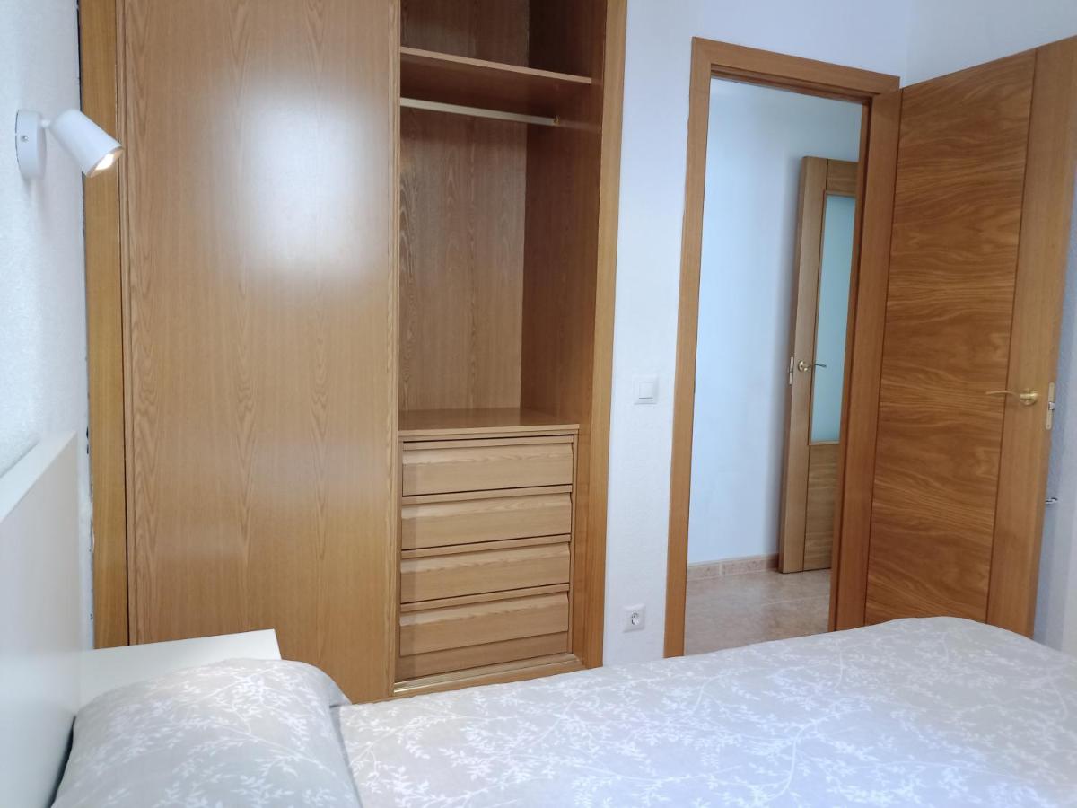 2 dormitorios y el salón tienen aire, Madrid Centro Gran Vía - Plaza de España - Housity