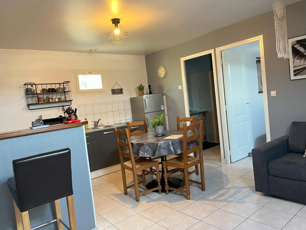L'Arbre de Vy - T2 42m2 indépendant, 5 pers, garage, proche Gare - Housity