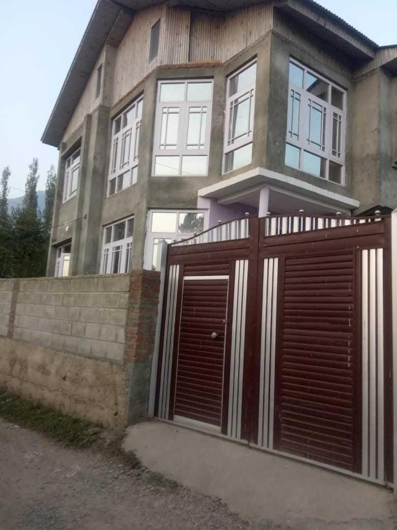 OYO Home Yasmeena Homestay - Housity